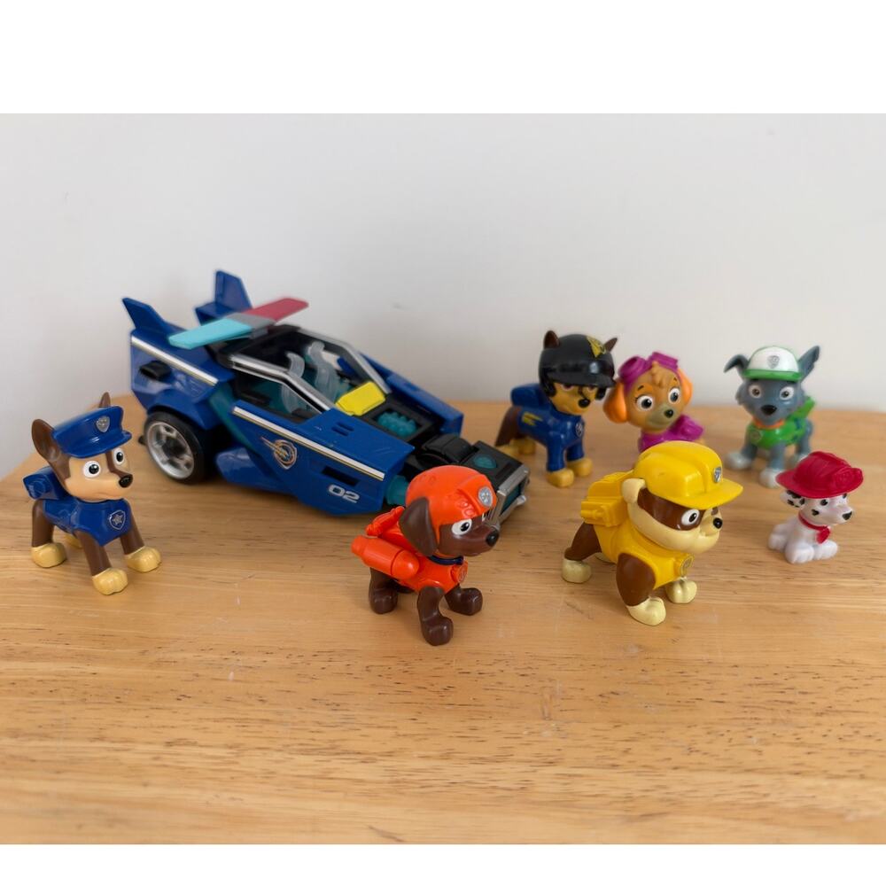 PAW PATROL Assorted Figures & Chase Police Car / BUNDLE